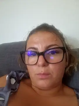 Stripchat cam girl sweetymommy91