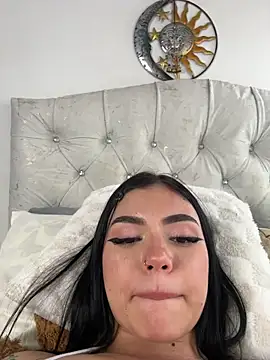 Stripchat cam girl VioletEvanzz