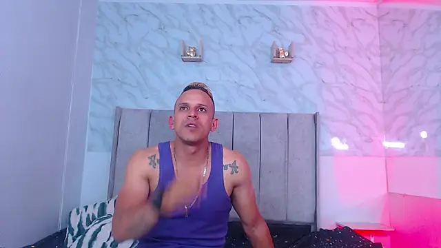 Stripchat cam girl alejandro_sanz_