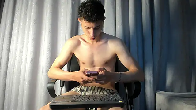 Stripchat cam girl Asher_cock_