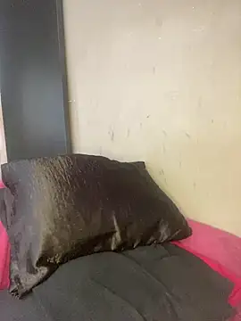 Stripchat cam girl triz_prado