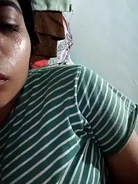 Stripchat cam girl Queen_suman