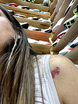 Stripchat cam girl alana_GS