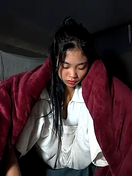 Stripchat cam girl Lynly_k2