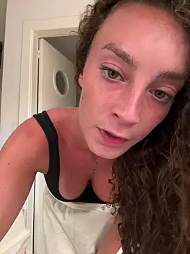 Stripchat cam girl Martyca_Beee
