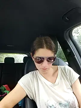 Stripchat cam girl Mercedeswoman8