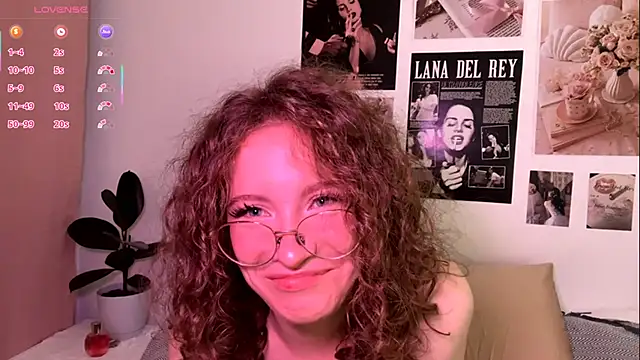 Stripchat cam girl Kira_Sanders