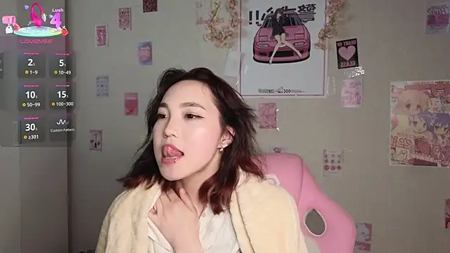 Stripchat cam girl OdetteBiddy