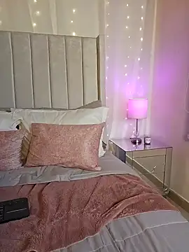 Stripchat cam girl AriadnaTaylor