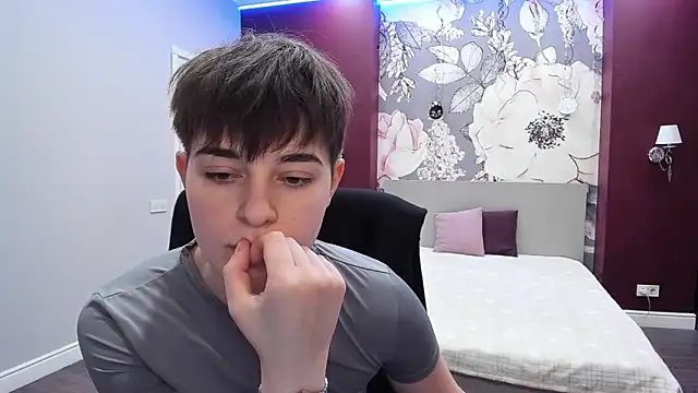 Stripchat cam girl EmiliaYours