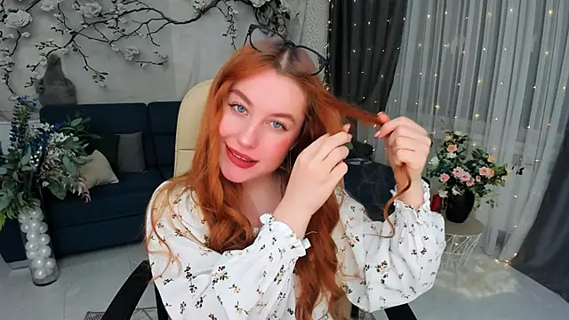 Stripchat cam girl AirySilhouette