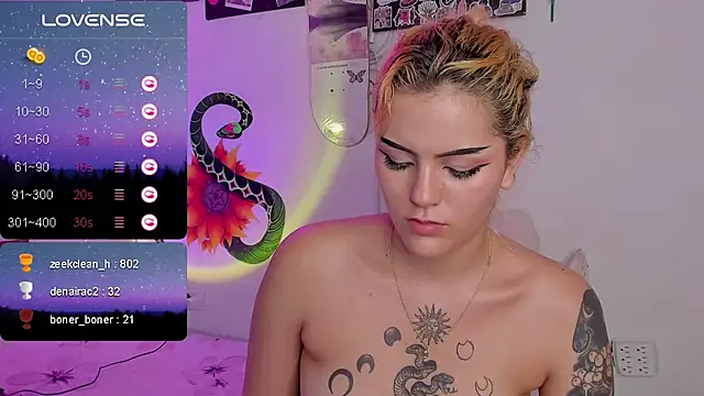 Stripchat cam girl -Agatha-