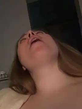 Stripchat cam girl DeniMilkyyyyy