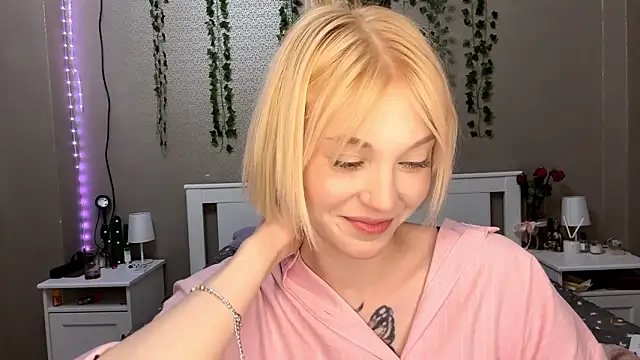 Stripchat cam girl LlsabethHaze