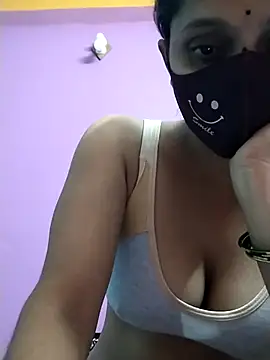 Stripchat cam girl Cute-Divyanshi