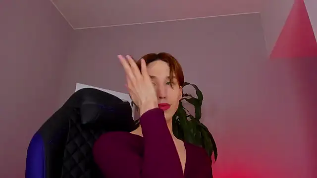 Stripchat cam girl KaiMoonlight