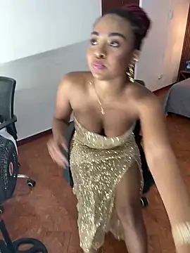 Thumbnail of Kloe_rousse01 - Stripchat live cam