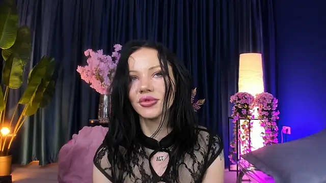 Stripchat cam girl ChrissieGold