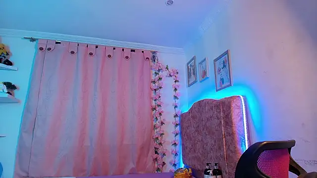 Stripchat cam girl evansweett7