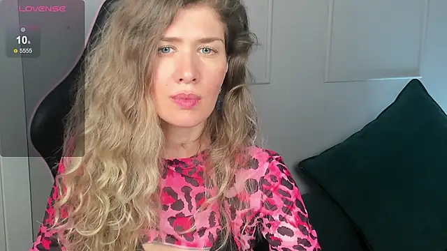 Stripchat cam girl Linda__bee