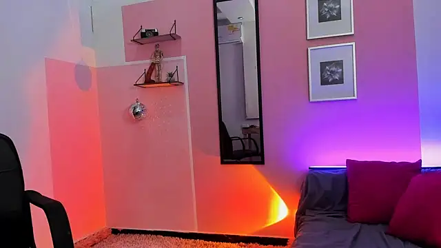 Stripchat cam girl Tara_mosh