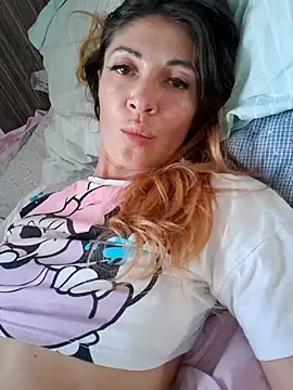 Stripchat cam girl EmmaKenny69