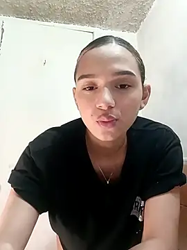 Stripchat cam girl Blondiecurly