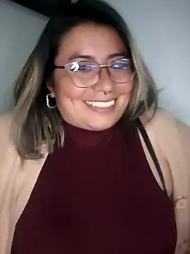 Stripchat cam girl Miamell_Sexy