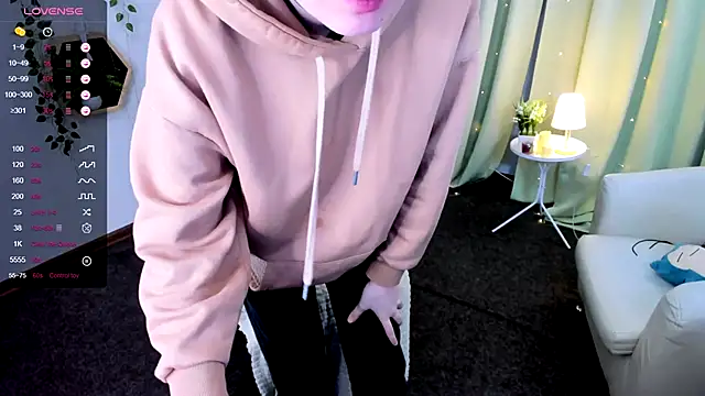 Stripchat cam girl _Minerva_Trees