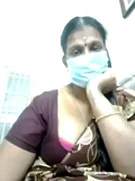 Stripchat cam girl Tamilkeerthi