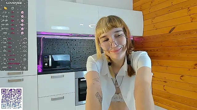 Stripchat cam girl FlairGardener