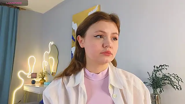 Stripchat cam girl DownyClouds