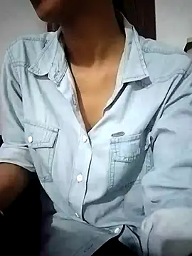 Stripchat cam girl Naina-Darling26