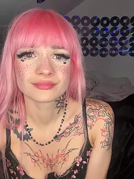 Stripchat cam girl YourTattooBaby