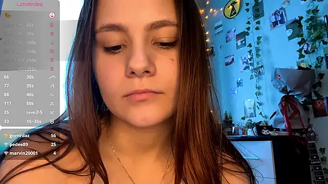 Stripchat cam girl RayeBaj