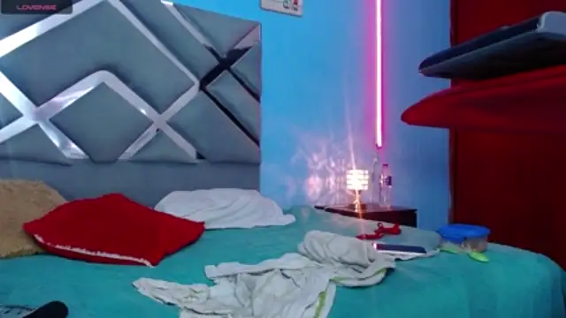 Stripchat cam girl Celeste_Biig