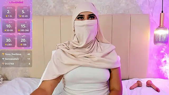 Stripchat cam girl Daksha_a