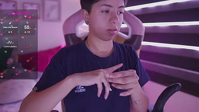 Stripchat cam girl tommy_blue