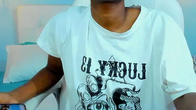 Stripchat cam girl Alaia_okoye