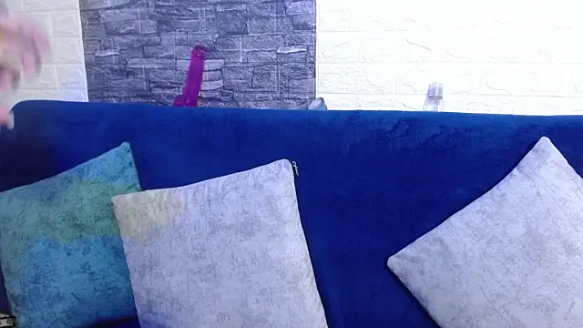 Stripchat cam girl eime_marin