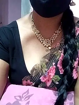 Stripchat cam girl Tamilpriyamallu