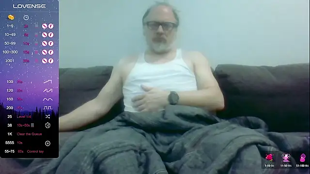 Stripchat cam girl average_greg
