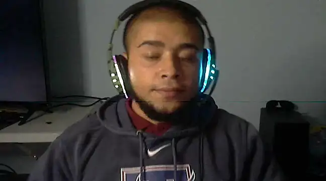 Stripchat cam girl redboy_tini