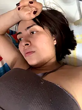 Stripchat cam girl Cami-