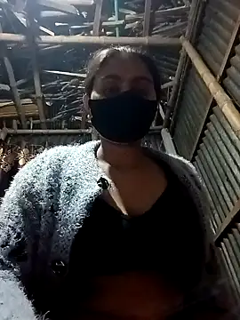 Stripchat cam girl HenaAra