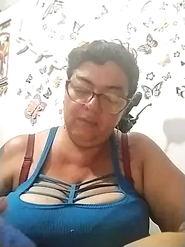 Stripchat cam girl BUSTY_KATIA