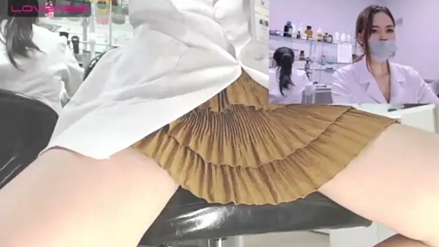 Stripchat cam girl NaughtyLab_Office