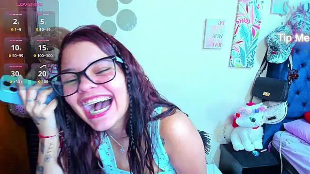 Stripchat cam girl Ema__Luna