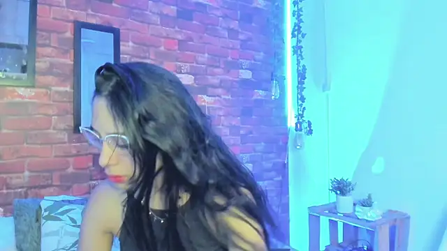 Stripchat cam girl TANIA_06