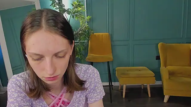 Stripchat cam girl HarlyLow